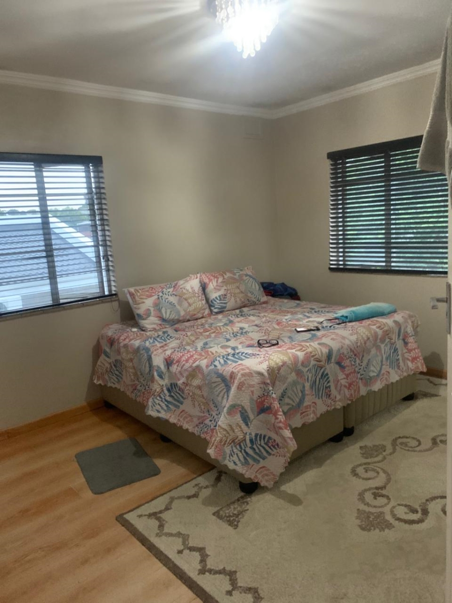 3 Bedroom Property for Sale in Essenwood KwaZulu-Natal