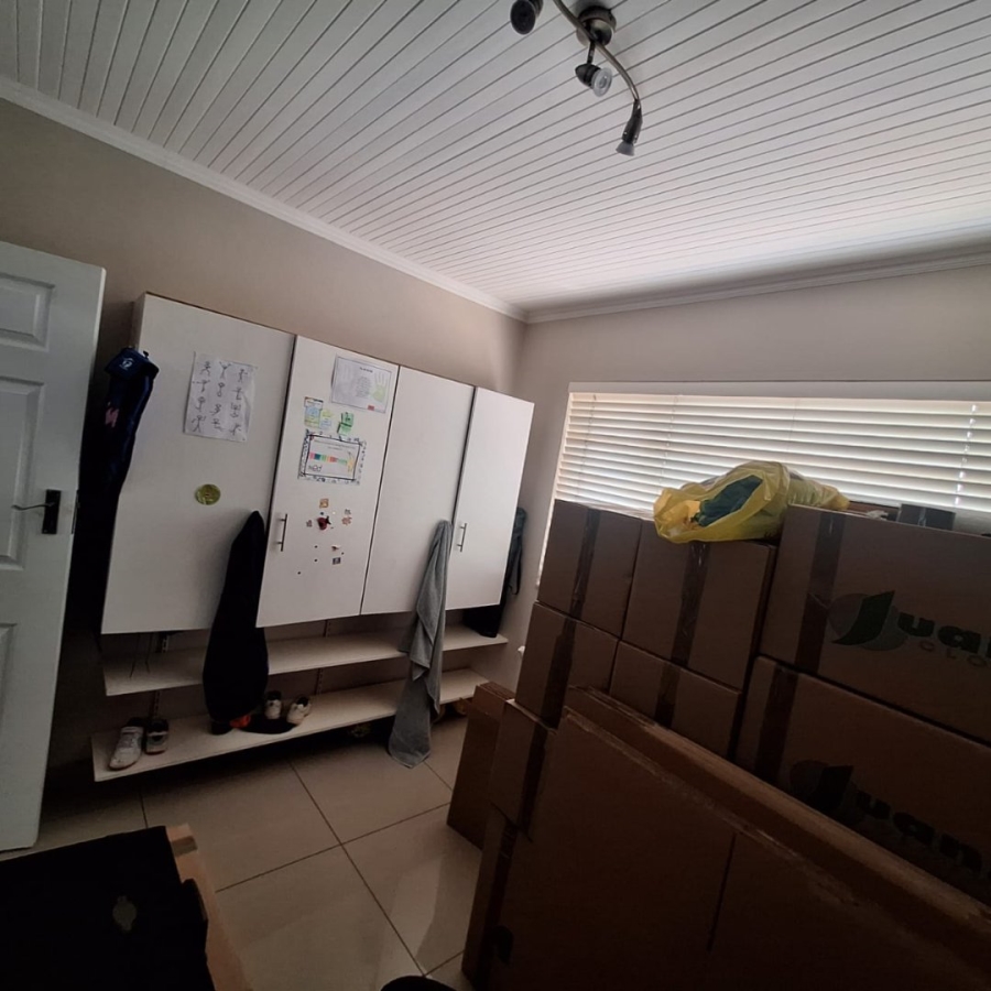 3 Bedroom Property for Sale in Essenwood KwaZulu-Natal