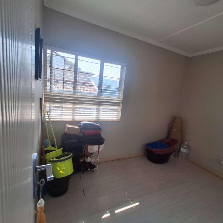3 Bedroom Property for Sale in Essenwood KwaZulu-Natal