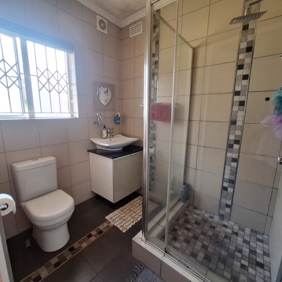 3 Bedroom Property for Sale in Essenwood KwaZulu-Natal