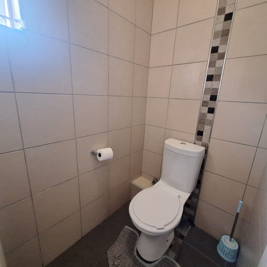 3 Bedroom Property for Sale in Essenwood KwaZulu-Natal