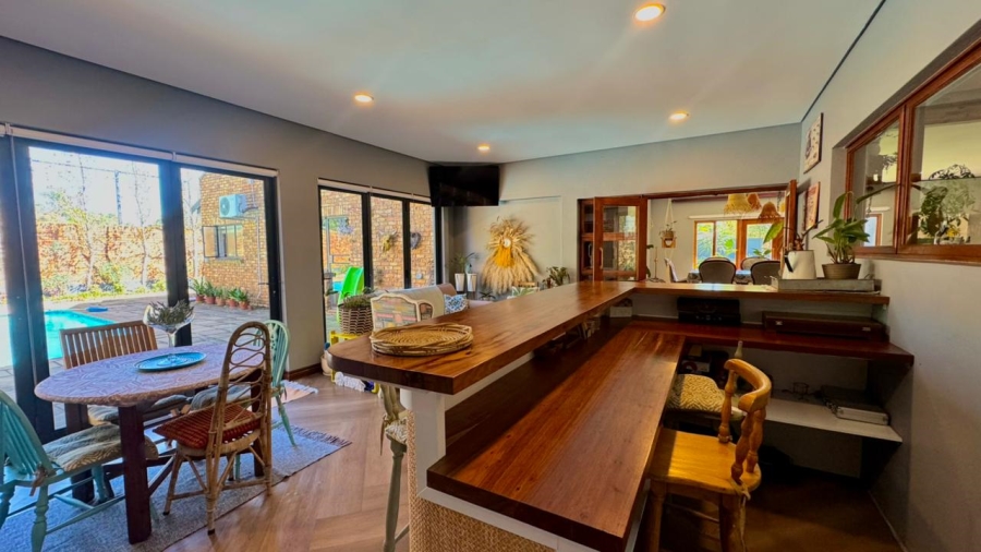 5 Bedroom Property for Sale in Huttenheights KwaZulu-Natal