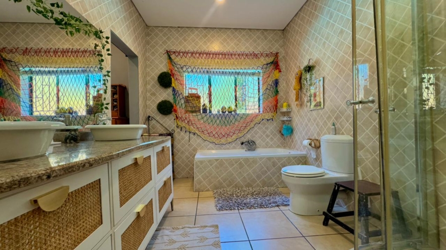 5 Bedroom Property for Sale in Huttenheights KwaZulu-Natal