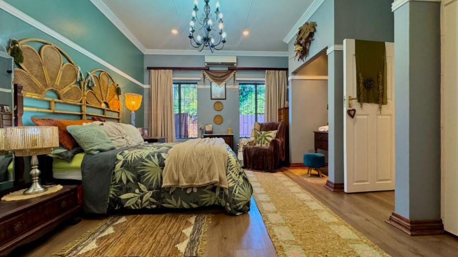 5 Bedroom Property for Sale in Huttenheights KwaZulu-Natal