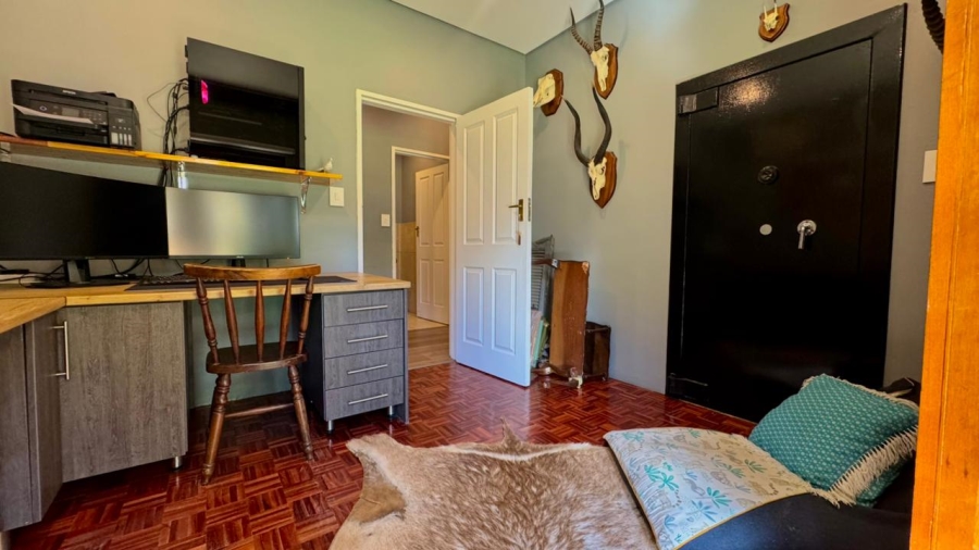 5 Bedroom Property for Sale in Huttenheights KwaZulu-Natal