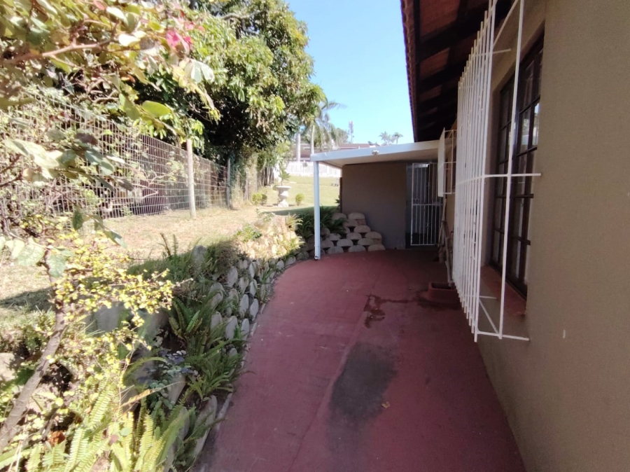 3 Bedroom Property for Sale in Port Edward KwaZulu-Natal