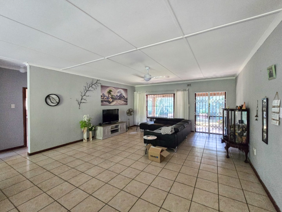 3 Bedroom Property for Sale in Uvongo KwaZulu-Natal