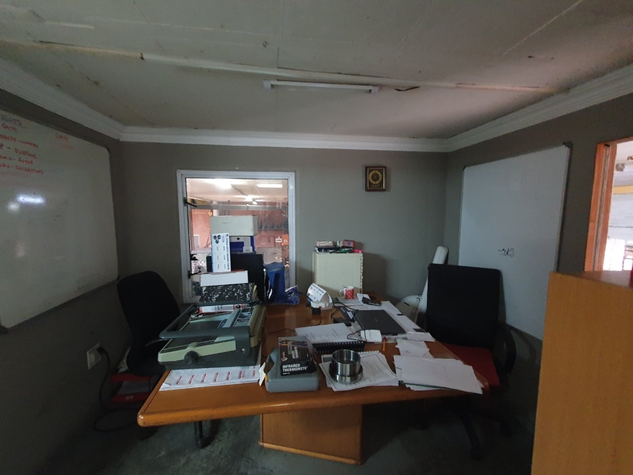 To Let Commercial Property for Rent in Jacobs KwaZulu-Natal