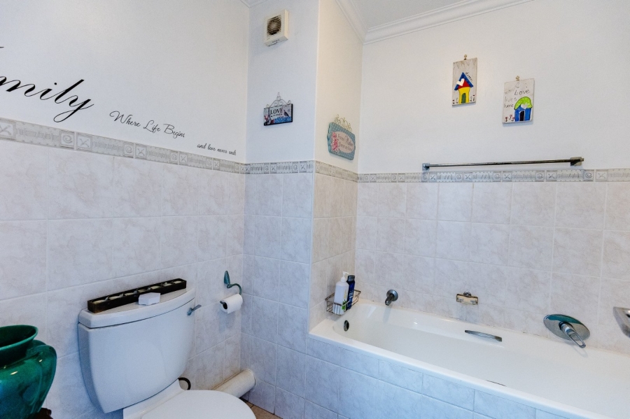 4 Bedroom Property for Sale in Ramsgate KwaZulu-Natal