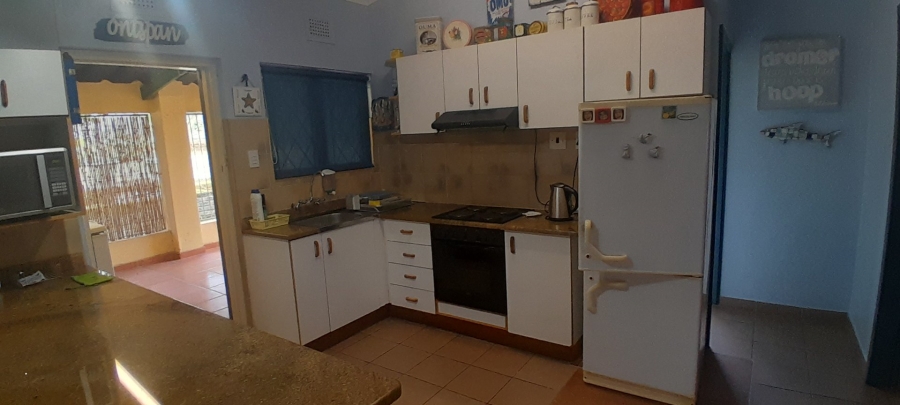 4 Bedroom Property for Sale in Uvongo KwaZulu-Natal