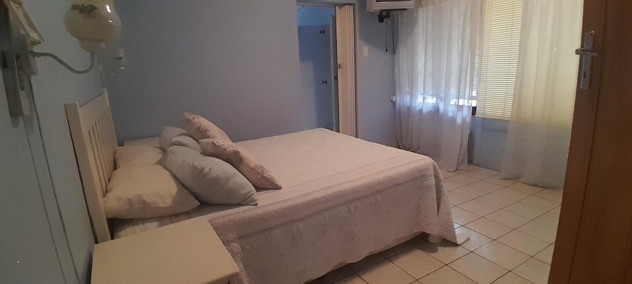 4 Bedroom Property for Sale in Uvongo KwaZulu-Natal