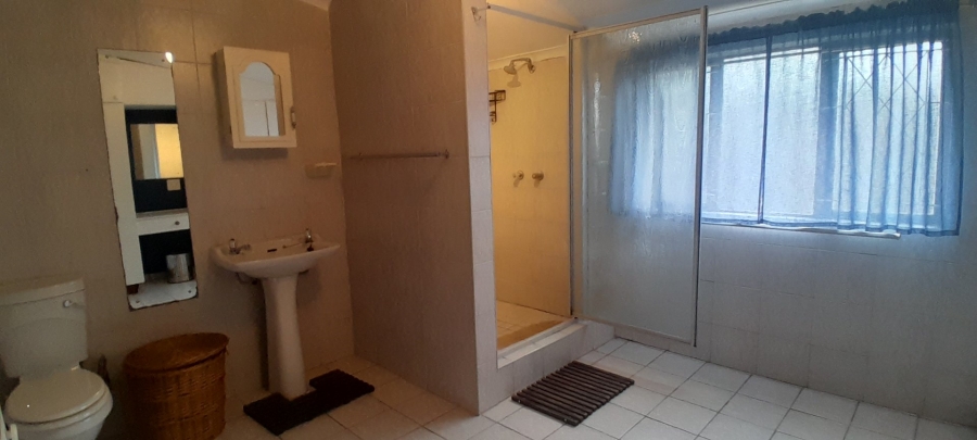 4 Bedroom Property for Sale in Uvongo KwaZulu-Natal