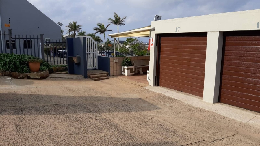2 Bedroom Property for Sale in Uvongo KwaZulu-Natal