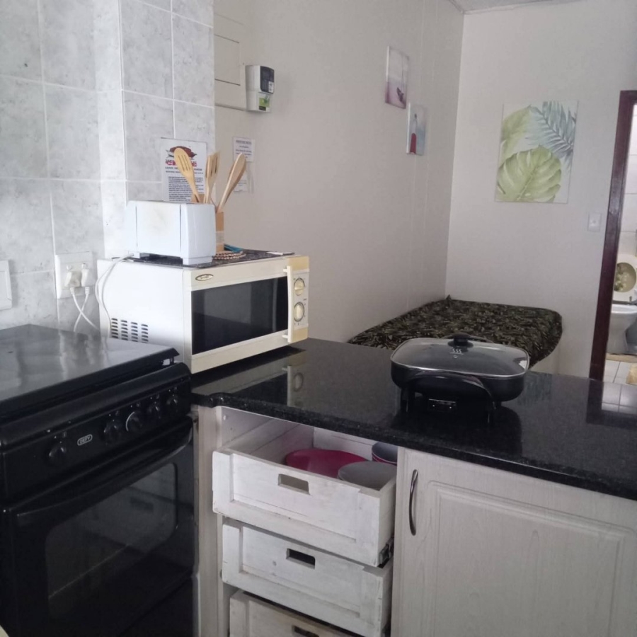 2 Bedroom Property for Sale in Uvongo KwaZulu-Natal