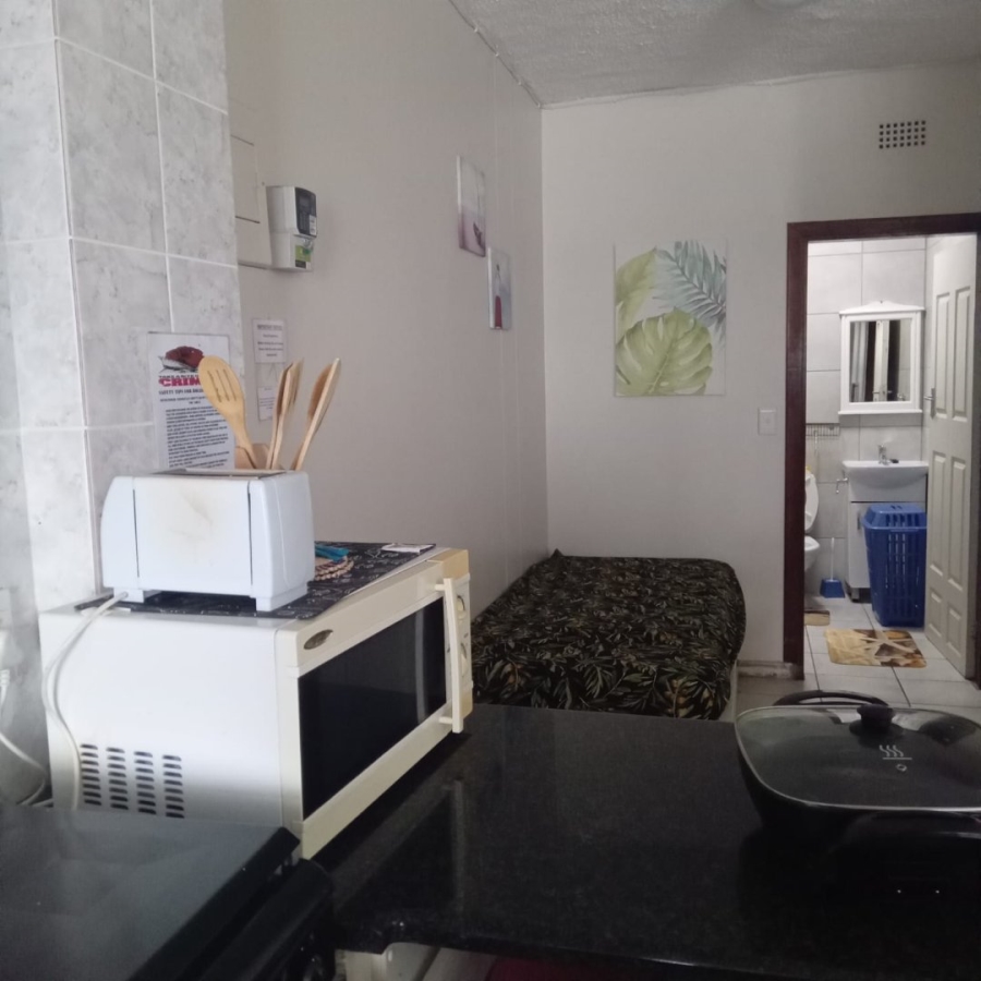 2 Bedroom Property for Sale in Uvongo KwaZulu-Natal