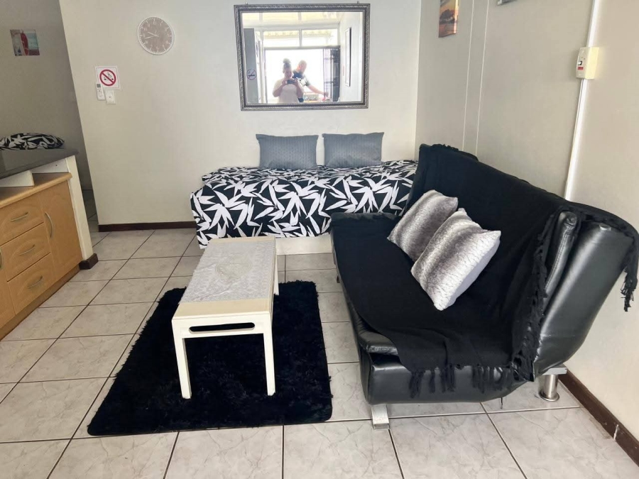 2 Bedroom Property for Sale in Uvongo KwaZulu-Natal