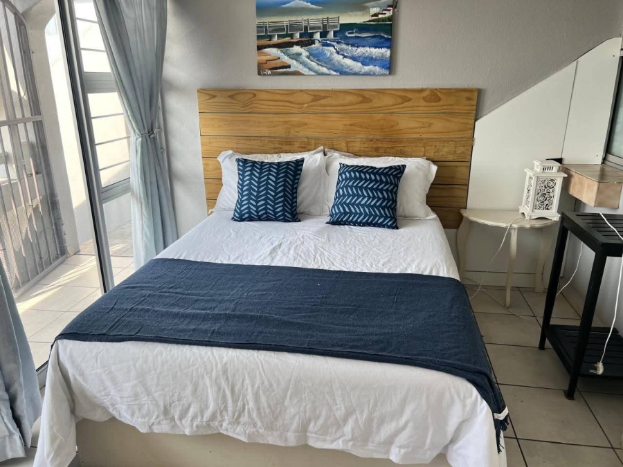 2 Bedroom Property for Sale in Uvongo KwaZulu-Natal