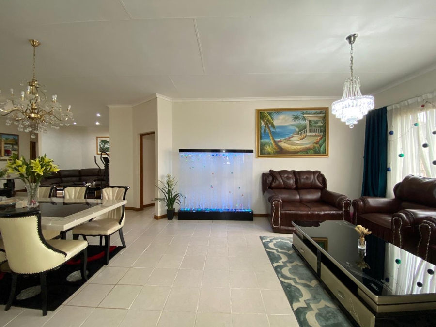 3 Bedroom Property for Sale in Schuinshoogte KwaZulu-Natal