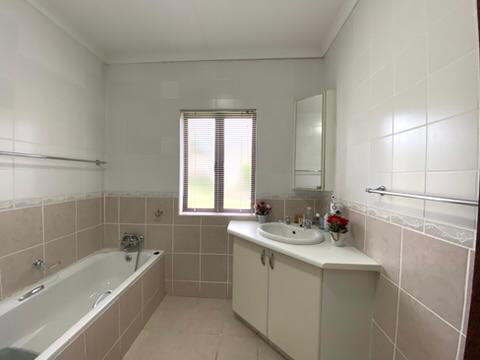 3 Bedroom Property for Sale in Schuinshoogte KwaZulu-Natal