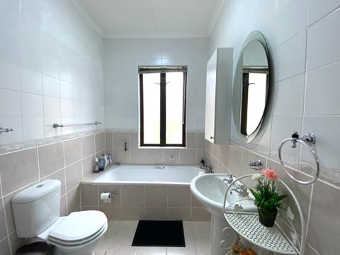 3 Bedroom Property for Sale in Schuinshoogte KwaZulu-Natal