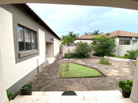 3 Bedroom Property for Sale in Schuinshoogte KwaZulu-Natal