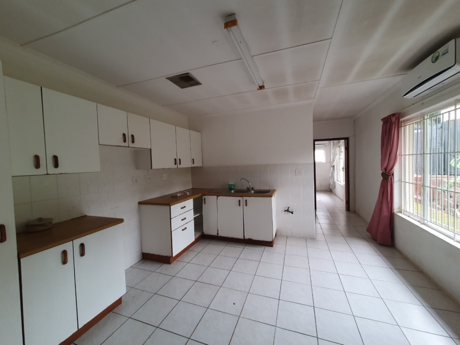 5 Bedroom Property for Sale in Glenmore KwaZulu-Natal