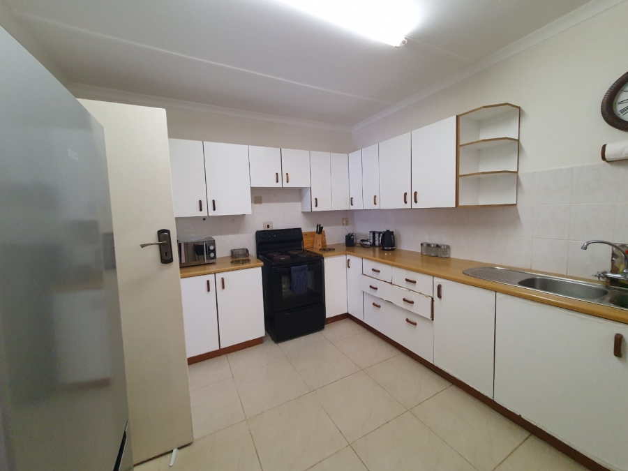 5 Bedroom Property for Sale in Glenmore KwaZulu-Natal