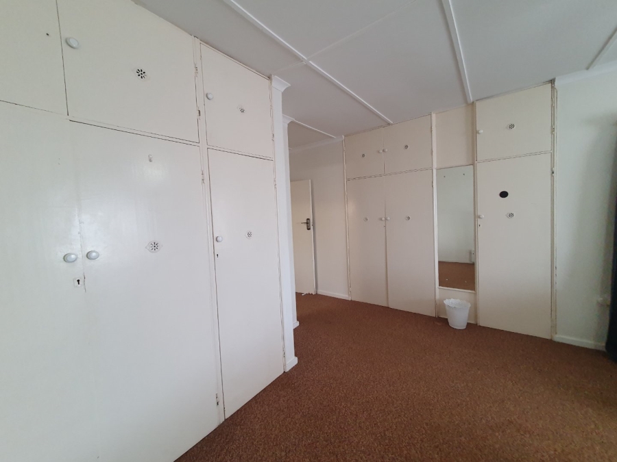 5 Bedroom Property for Sale in Glenmore KwaZulu-Natal