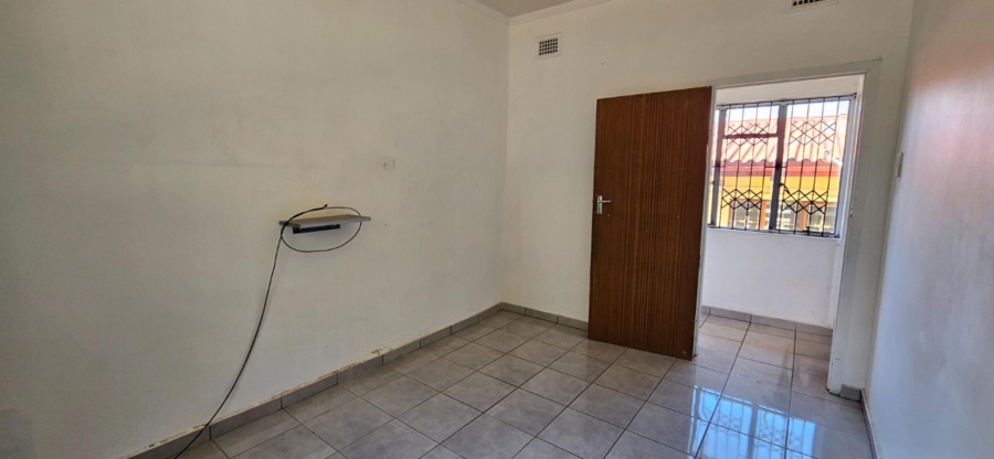 To Let 2 Bedroom Property for Rent in Highridge KwaZulu-Natal