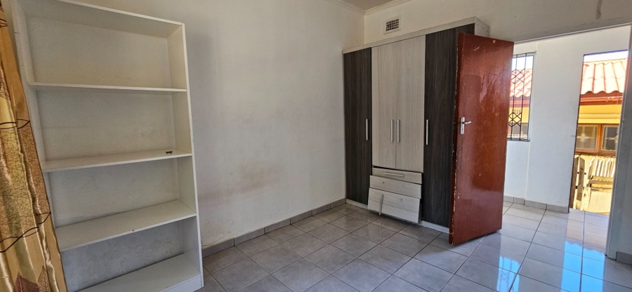 To Let 2 Bedroom Property for Rent in Highridge KwaZulu-Natal