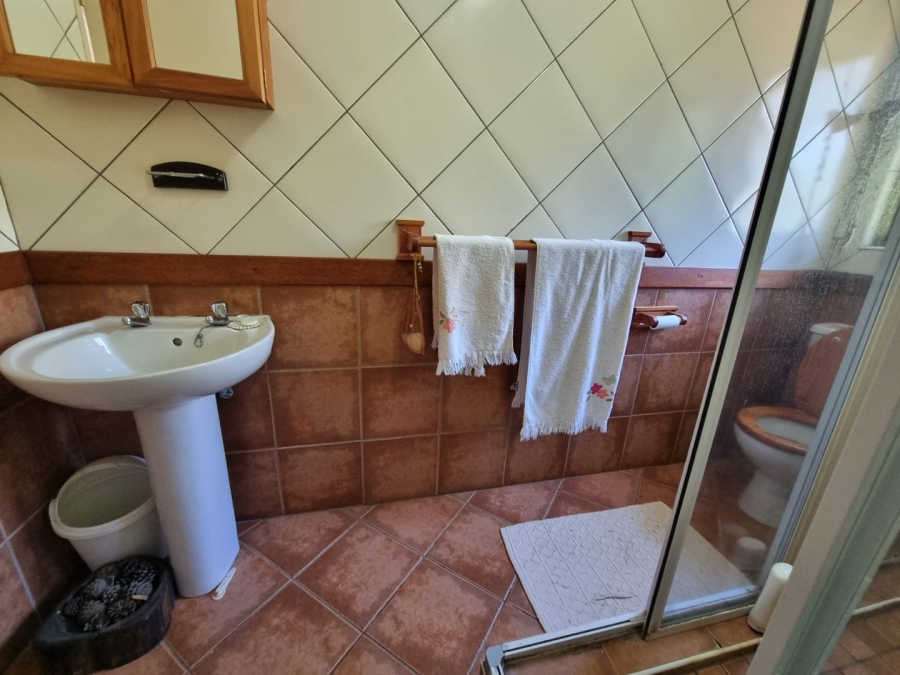2 Bedroom Property for Sale in Anerley KwaZulu-Natal