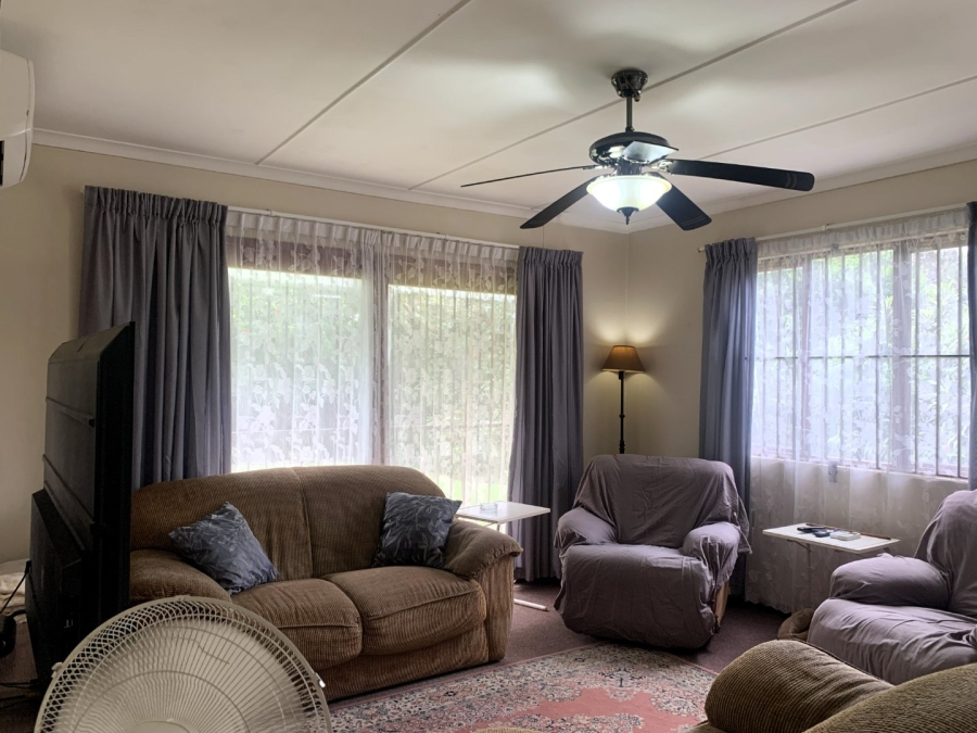 2 Bedroom Property for Sale in Waterfall KwaZulu-Natal