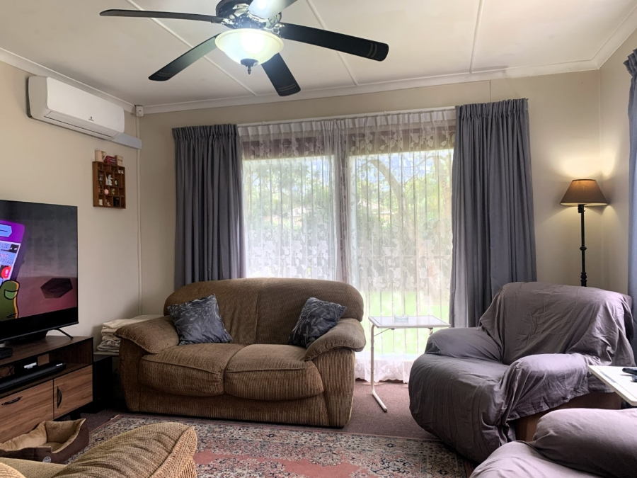 2 Bedroom Property for Sale in Waterfall KwaZulu-Natal