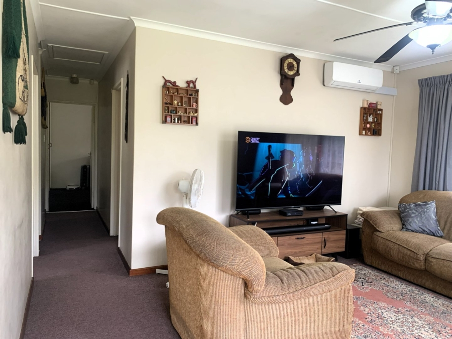 2 Bedroom Property for Sale in Waterfall KwaZulu-Natal