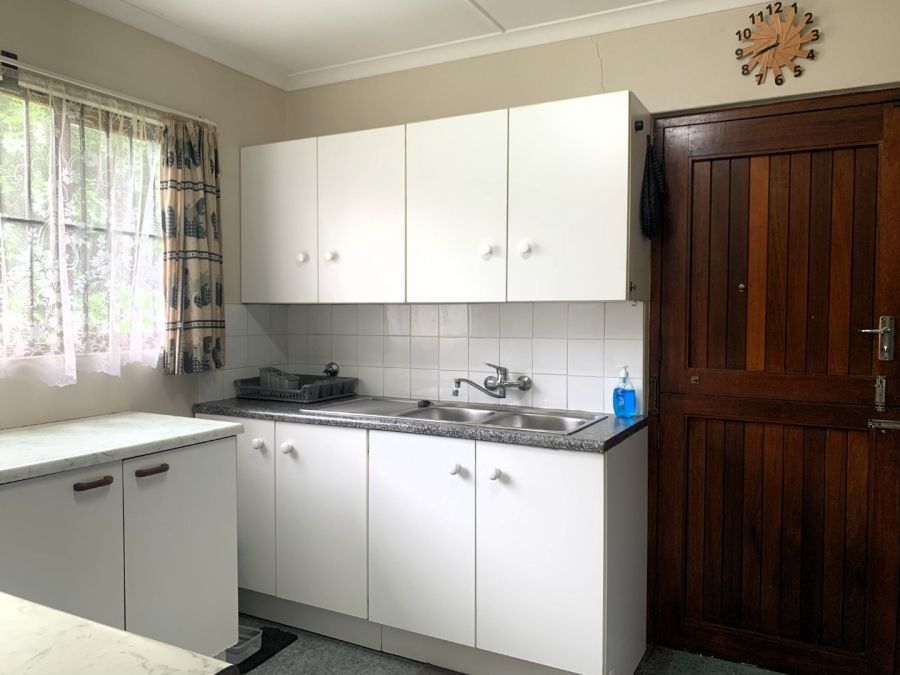 2 Bedroom Property for Sale in Waterfall KwaZulu-Natal