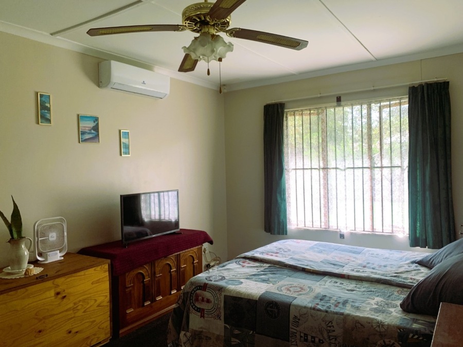 2 Bedroom Property for Sale in Waterfall KwaZulu-Natal