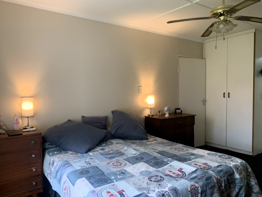 2 Bedroom Property for Sale in Waterfall KwaZulu-Natal