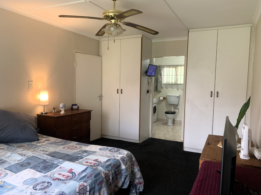 2 Bedroom Property for Sale in Waterfall KwaZulu-Natal