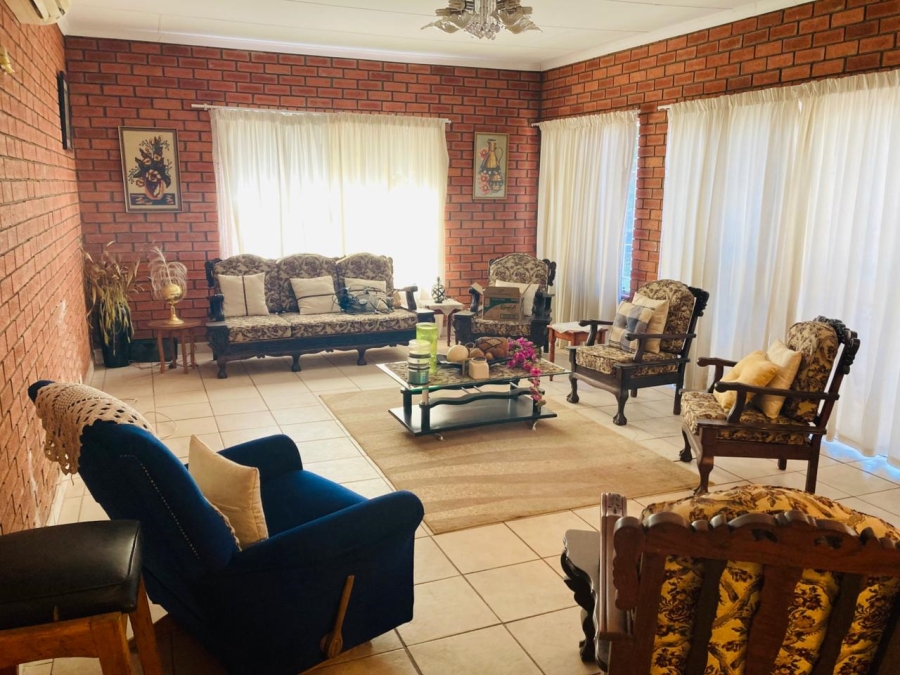 8 Bedroom Property for Sale in Pioneer Park KwaZulu-Natal