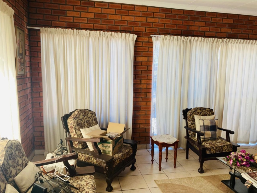 8 Bedroom Property for Sale in Pioneer Park KwaZulu-Natal