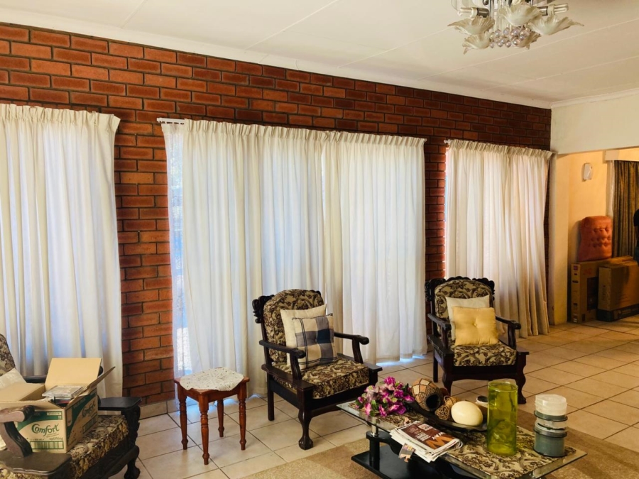 8 Bedroom Property for Sale in Pioneer Park KwaZulu-Natal