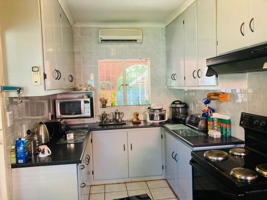 8 Bedroom Property for Sale in Pioneer Park KwaZulu-Natal