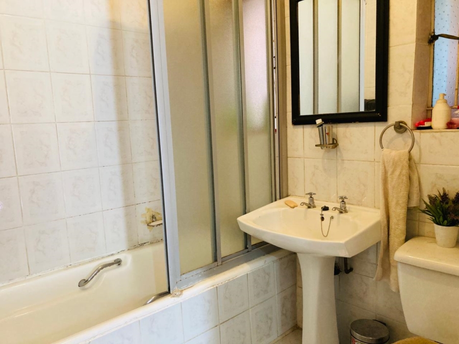 8 Bedroom Property for Sale in Pioneer Park KwaZulu-Natal