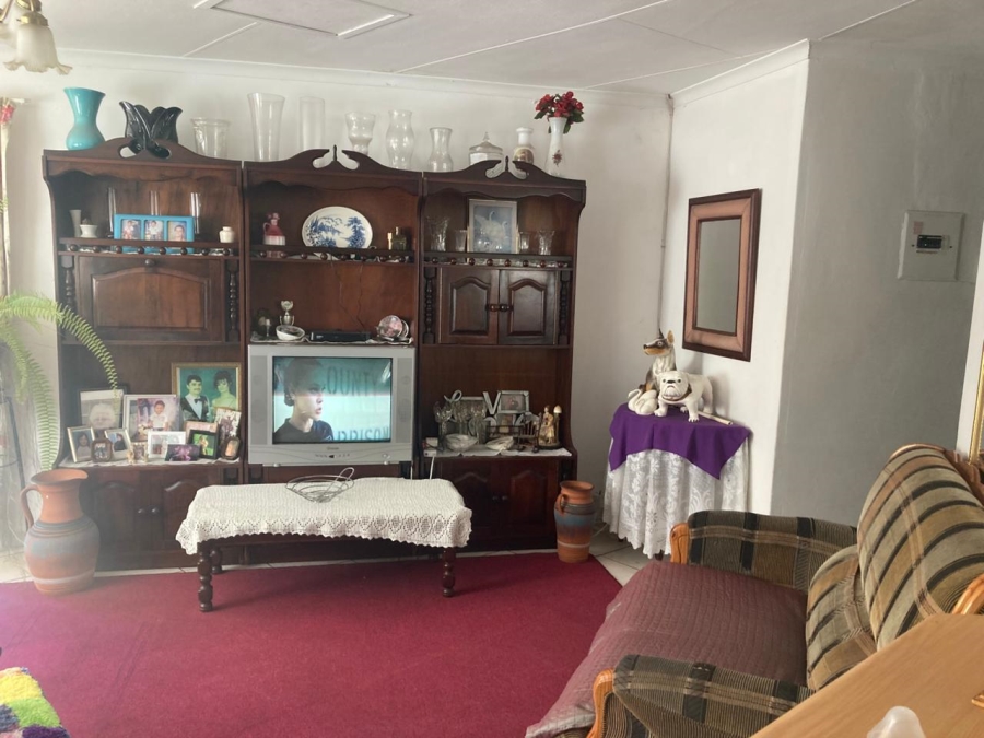 8 Bedroom Property for Sale in Pioneer Park KwaZulu-Natal