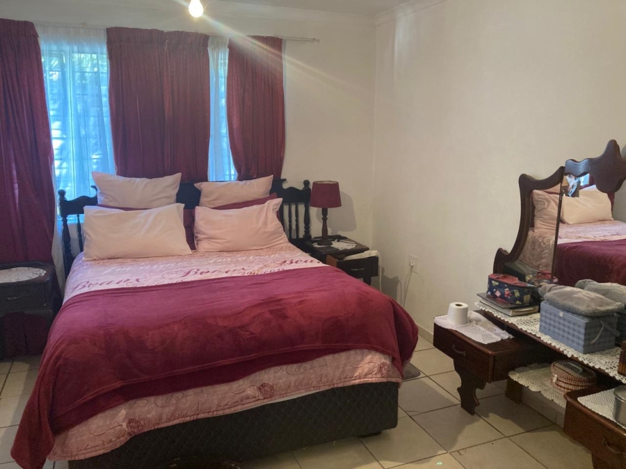 8 Bedroom Property for Sale in Pioneer Park KwaZulu-Natal