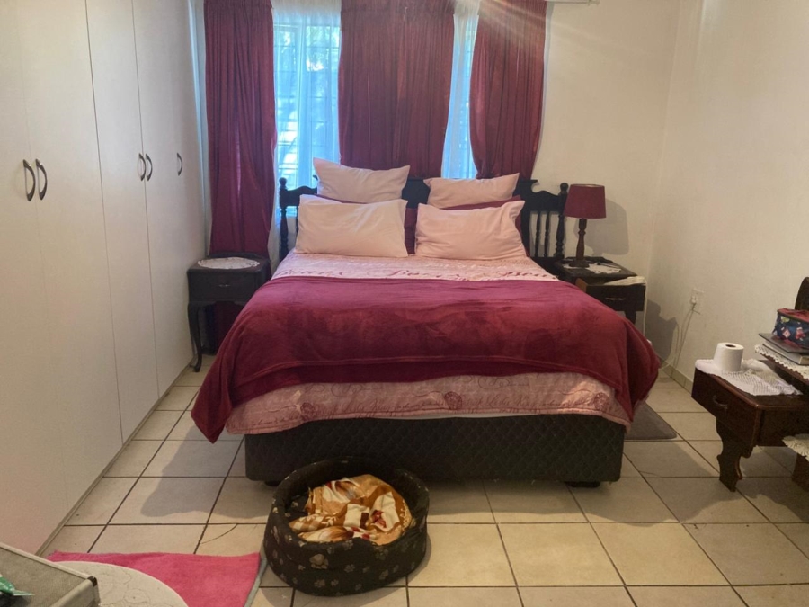 8 Bedroom Property for Sale in Pioneer Park KwaZulu-Natal