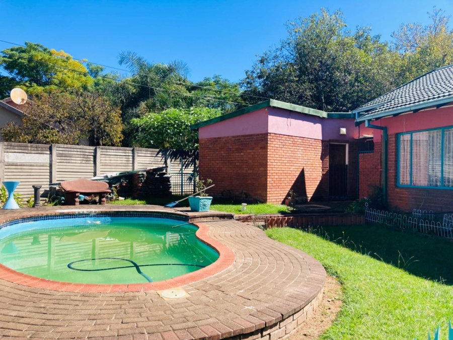 8 Bedroom Property for Sale in Pioneer Park KwaZulu-Natal