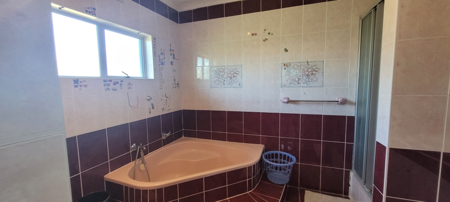 4 Bedroom Property for Sale in Marburg KwaZulu-Natal