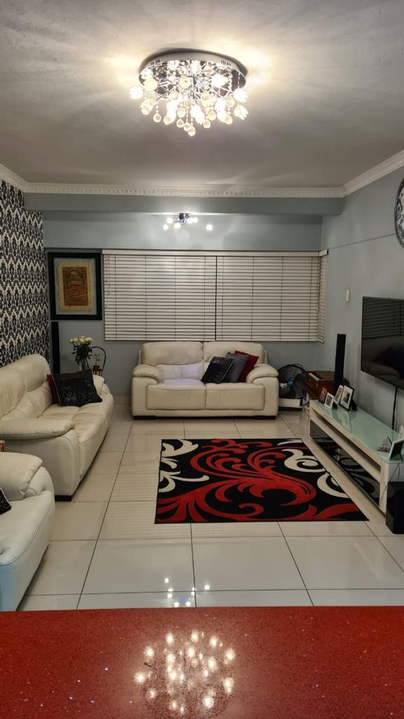 1 Bedroom Property for Sale in Essenwood KwaZulu-Natal