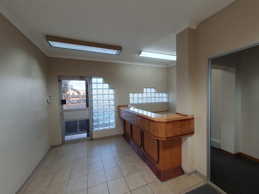 To Let Commercial Property for Rent in Bluff KwaZulu-Natal